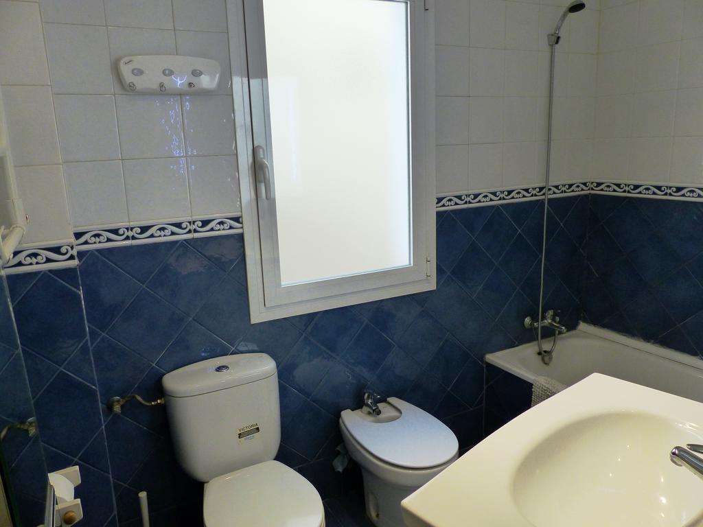 Gran Via Apartment Madrid Bagian luar foto