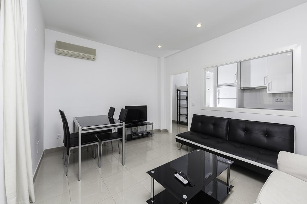 Gran Via Apartment Madrid Bagian luar foto