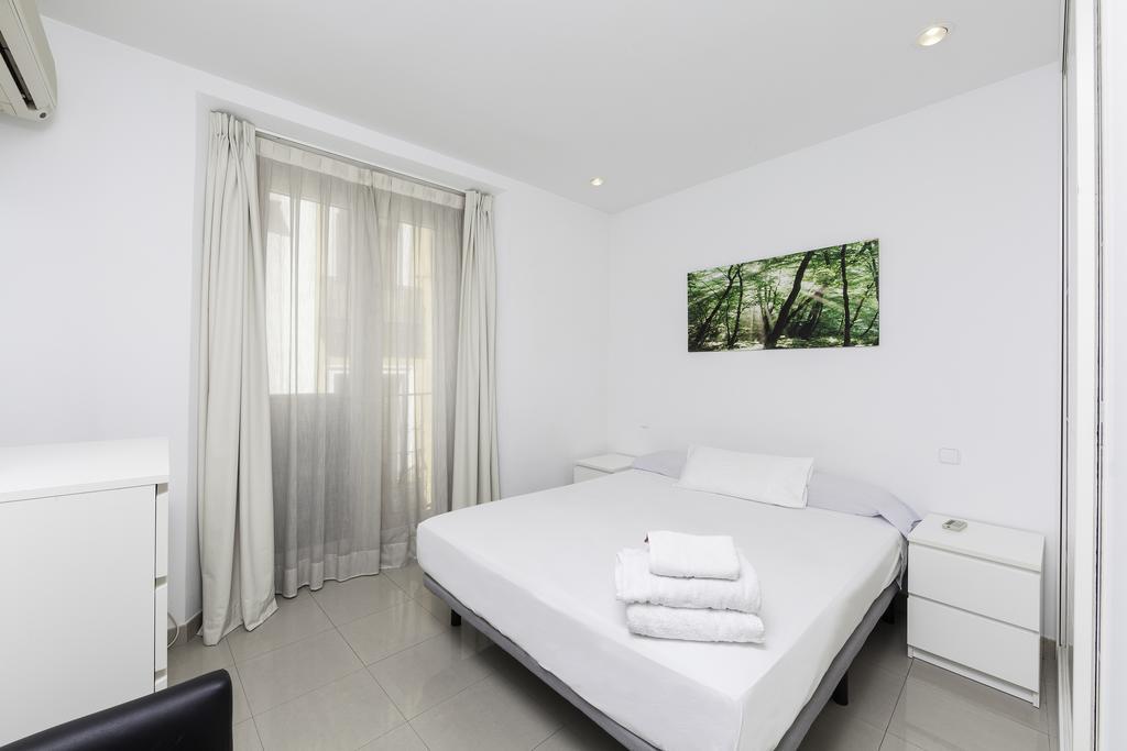 Gran Via Apartment Madrid Bagian luar foto