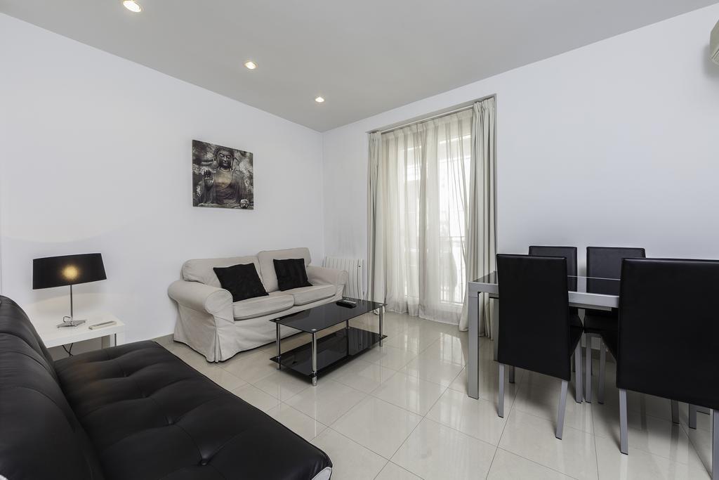 Gran Via Apartment Madrid Bagian luar foto