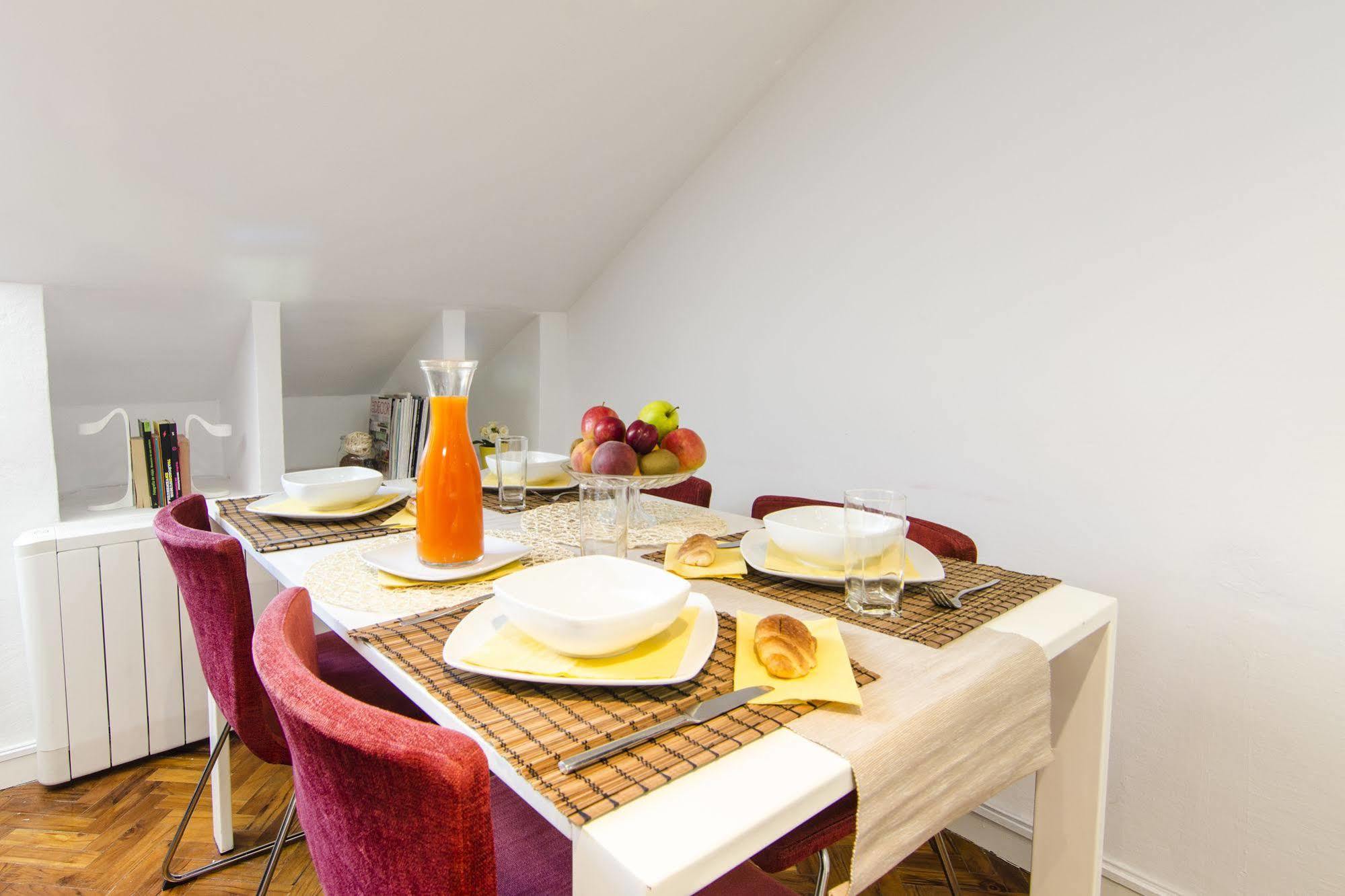 Gran Via Apartment Madrid Bagian luar foto