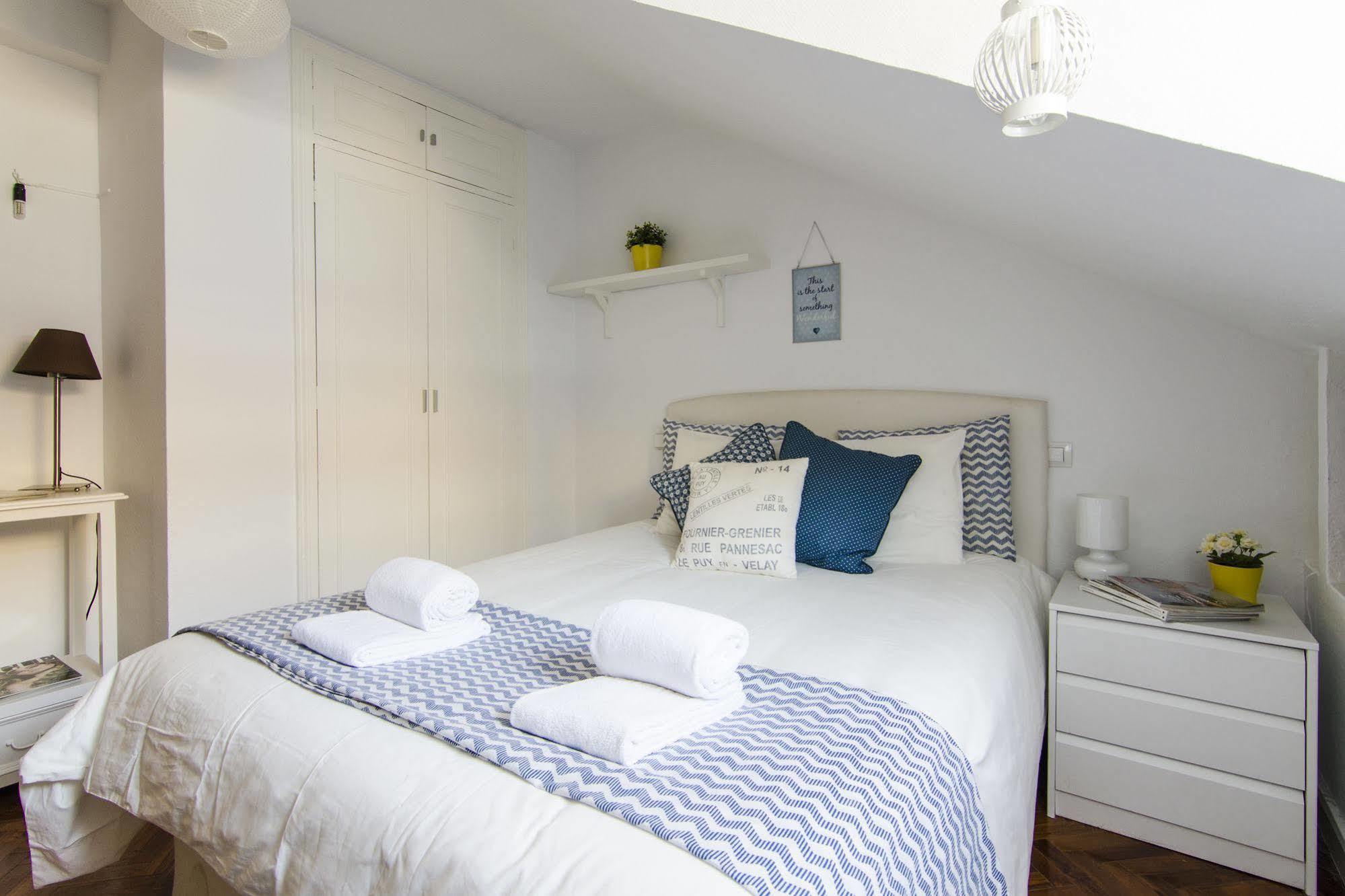 Gran Via Apartment Madrid Bagian luar foto
